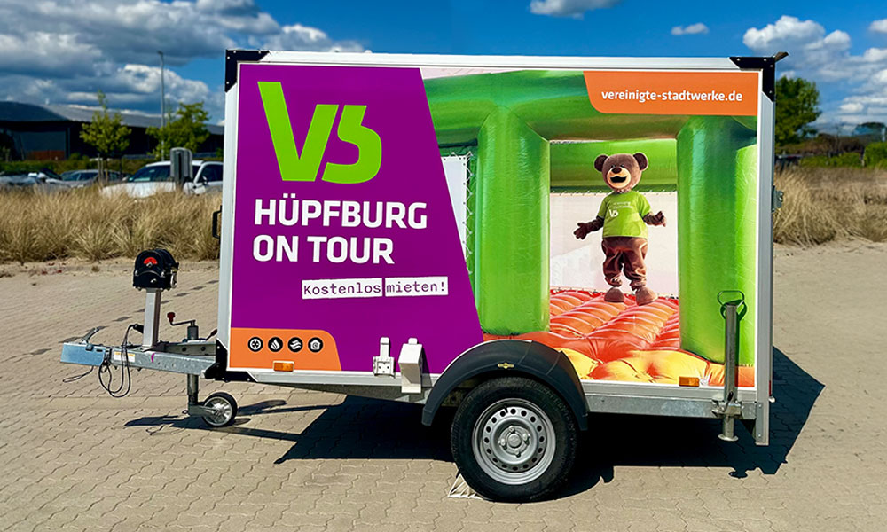 Hüpfburg Anhänger der Vereinigte Stadtwerke GmbH
